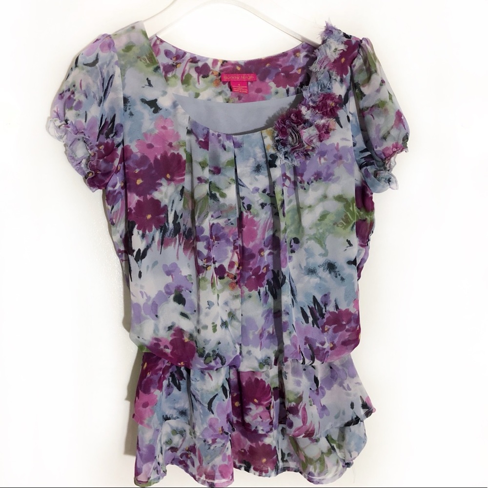 Dainty cute top